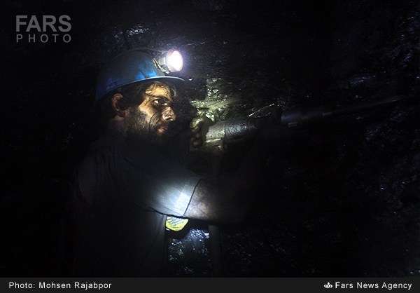 گزارش تصویری/کارگران معدن زغال‌سنگ در کرمان