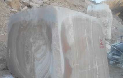 ترک‌ها سنگ‌ ایرانی را به نام خود صادر می‌کنند