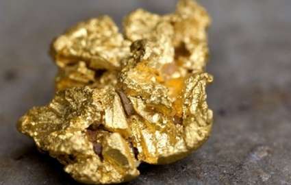 Lucky Aussie prospector finds massive 2kg gold nugget
