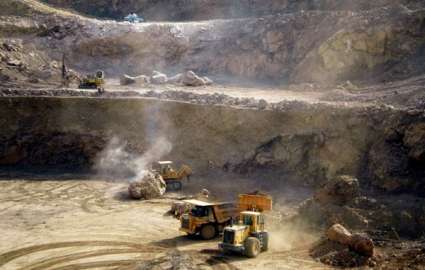 دپوی ۳۵۰ هزار تن خاک در معدن انگوران
