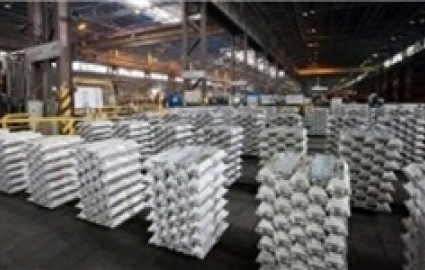 شمش آلومینیوم گران‌تر از قیمت صادراتی به تولیدکنندگان داخلی فروخته می‌شود