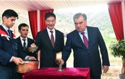 خیز تاجیک‌ها برای تولید طلا و آنتیموان؛