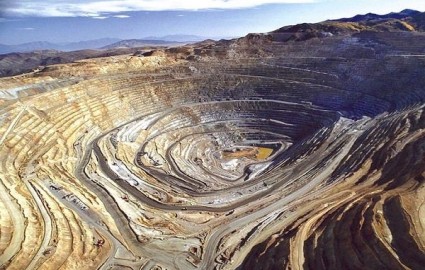 ذخائر دو مجموعه معدنی بزرگ استان یزد رو به اتمام است