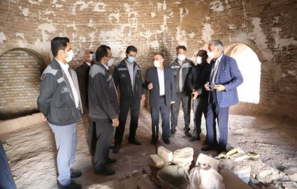 بازدید مسئولین شهرستان سیرجان از عمارت تاریخی صدرزاده