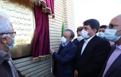 افتتاح نیروگاه خورشیدی ۱۰ مگاواتی شهید فخری زاده چادرملو توسط وزیر صمت
