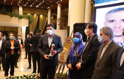 ذوب آهن اصفهان موفق به کسب تندیس مسئولیت پذیری اجتماعی و فرهنگ سازمانی شد